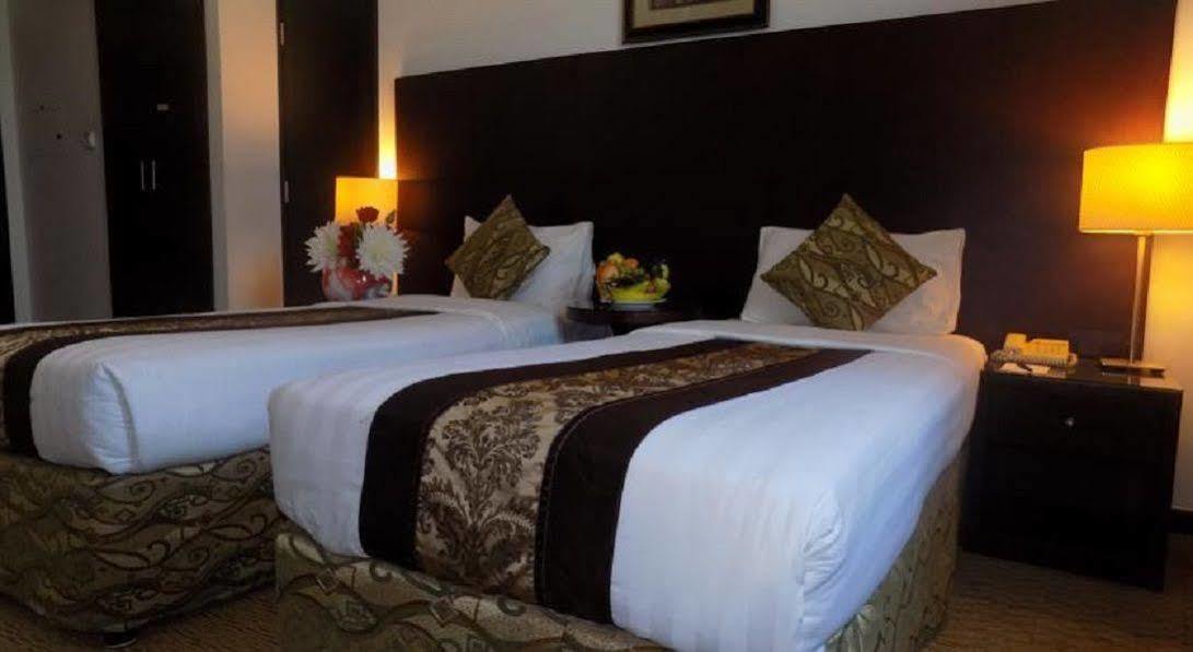 Dream Palace Hotel Dubai Bagian luar foto